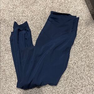 Navy scrub Leggings maternity. Med coutour